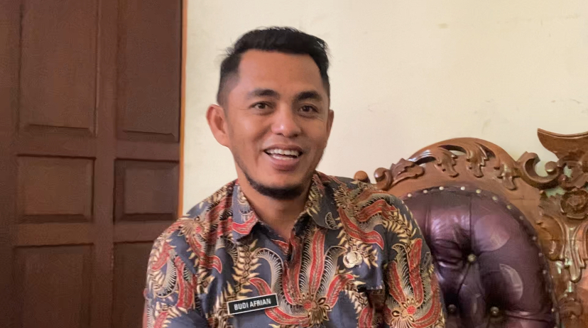 Plt BKPSDM Rejang Lebong, Budi Afrian sampaikan Moratorium ASN menunggu petunjuk Bupati, (foto: kabarkito.com)